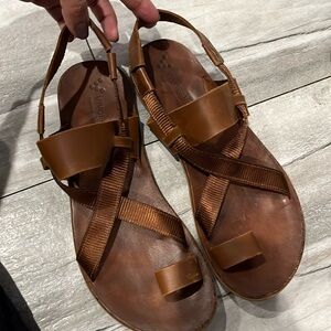 Great sandal!